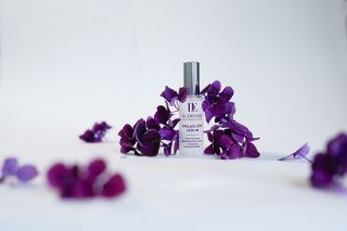 💧 Kyselina hyaluronová – malý zázrak pro pleť 💧 V kosmetice Dr. Entner používáme oba typy: ✨ Nízkomolekulární kyselina...