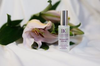 Co je kyselina hyaluronová a proč je tak důležitá pro naši pleť? 🌟 Objevte její zázračné účinky na hydrataci a pružnost...